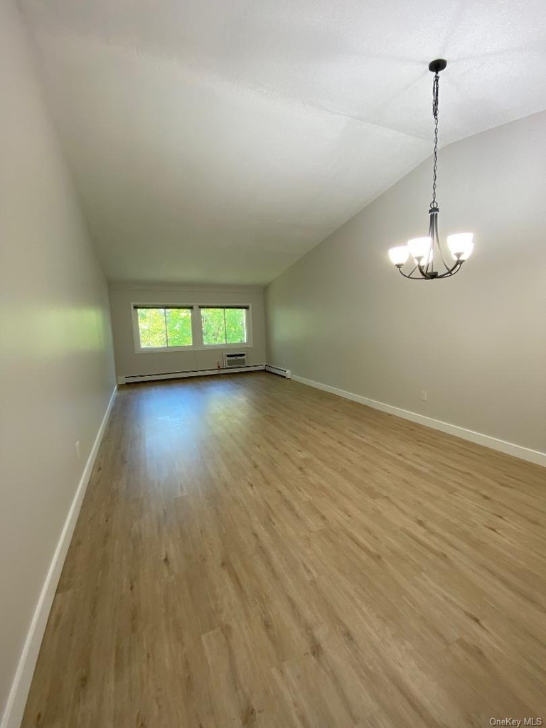 85 N Middletown Road - Photo 7