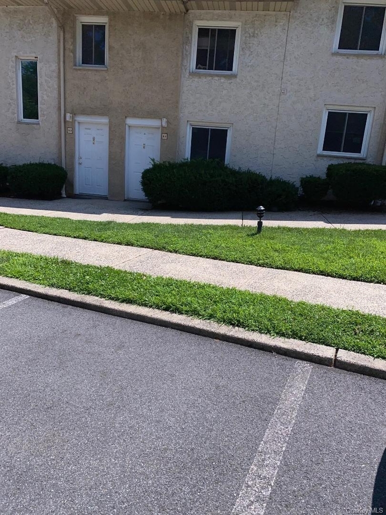 85 N Middletown Road - Photo 16