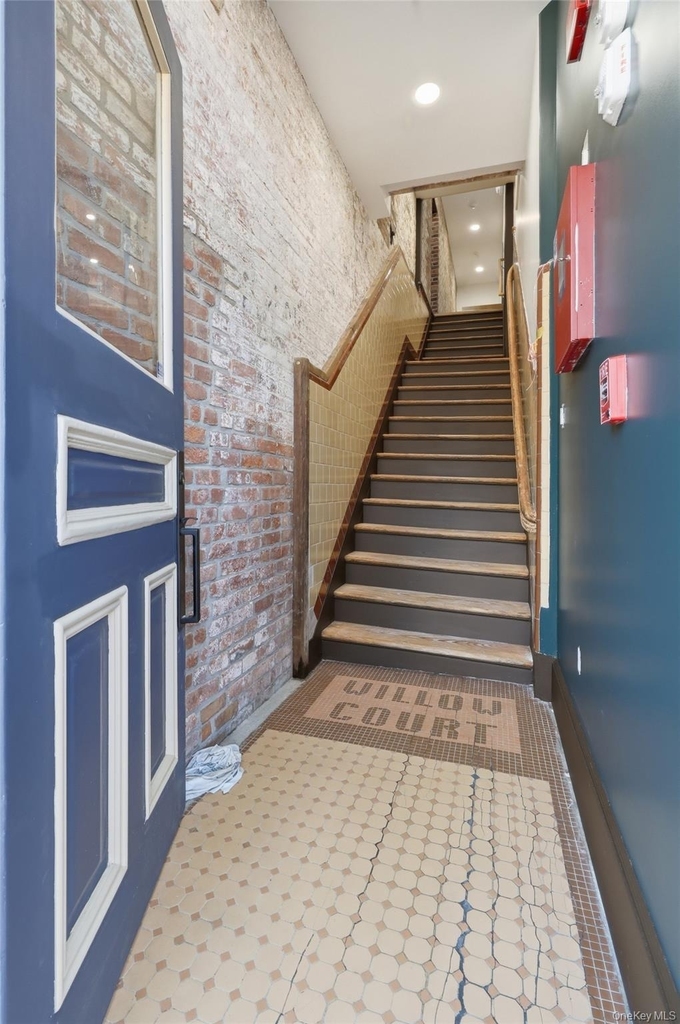 207 Main Street - Photo 4