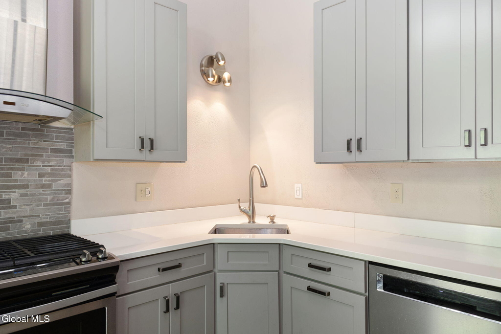 214 Walnut Lane - Photo 4