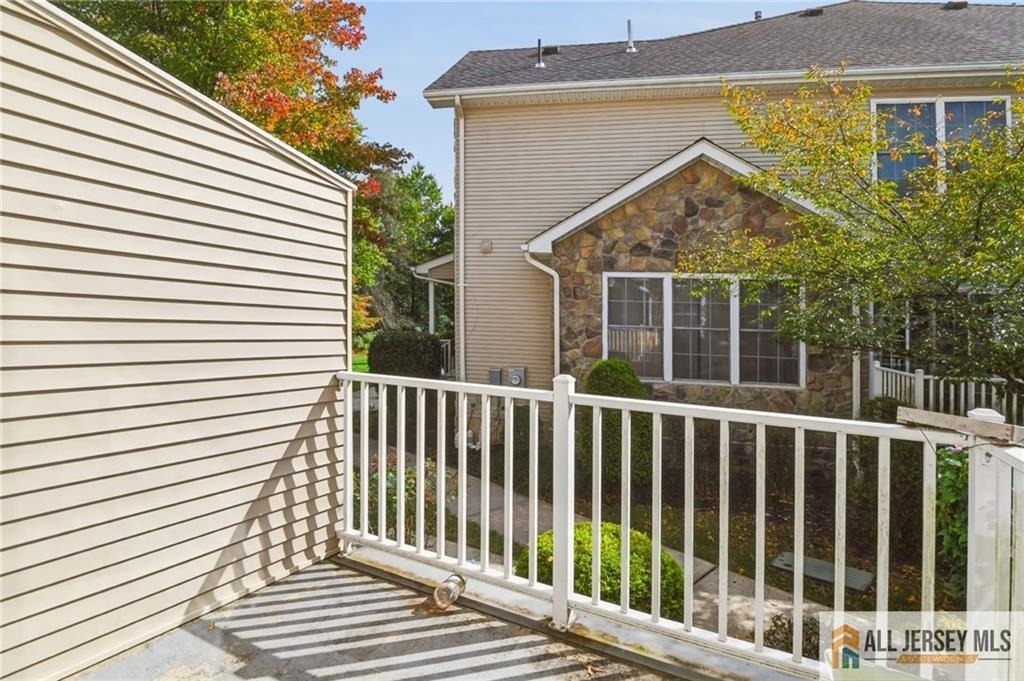 9 Lackland Avenue - Photo 8