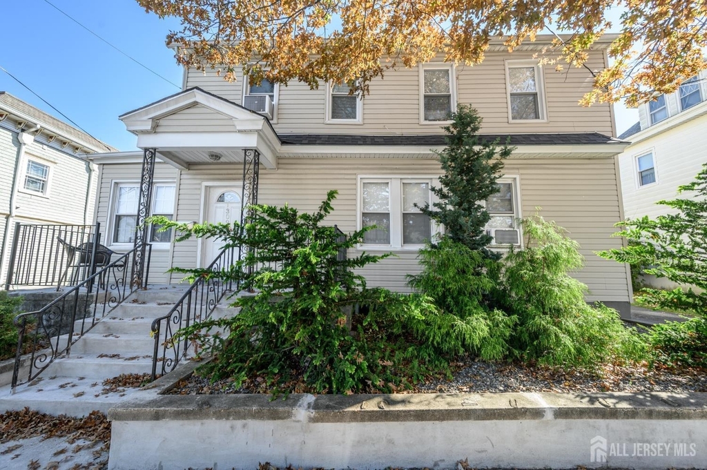 309 Augusta Street - Photo 1
