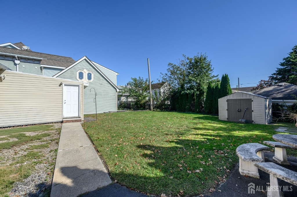 309 Augusta Street - Photo 19