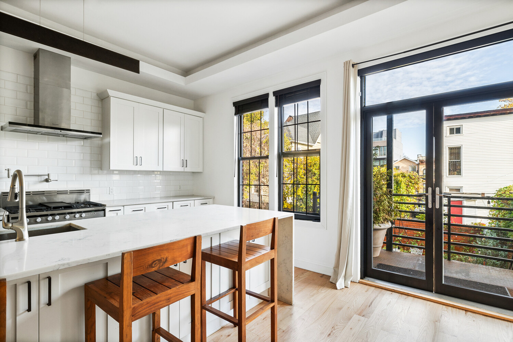 170 Schaefer Street - Photo 5