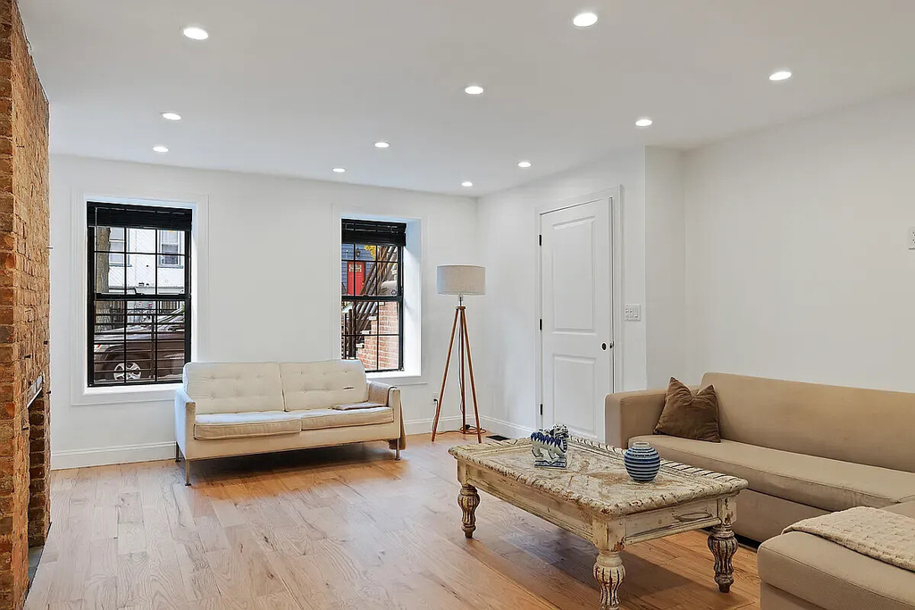 170 Schaefer Street - Photo 15