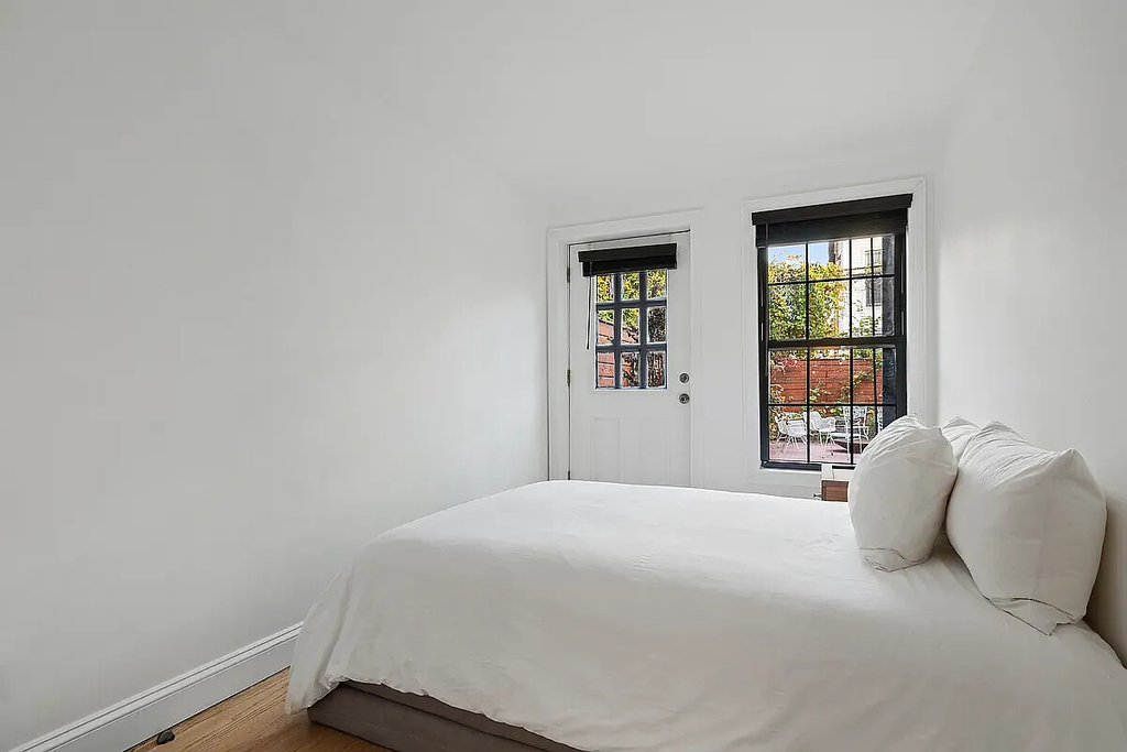 170 Schaefer Street - Photo 18
