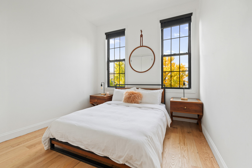 170 Schaefer Street - Photo 10