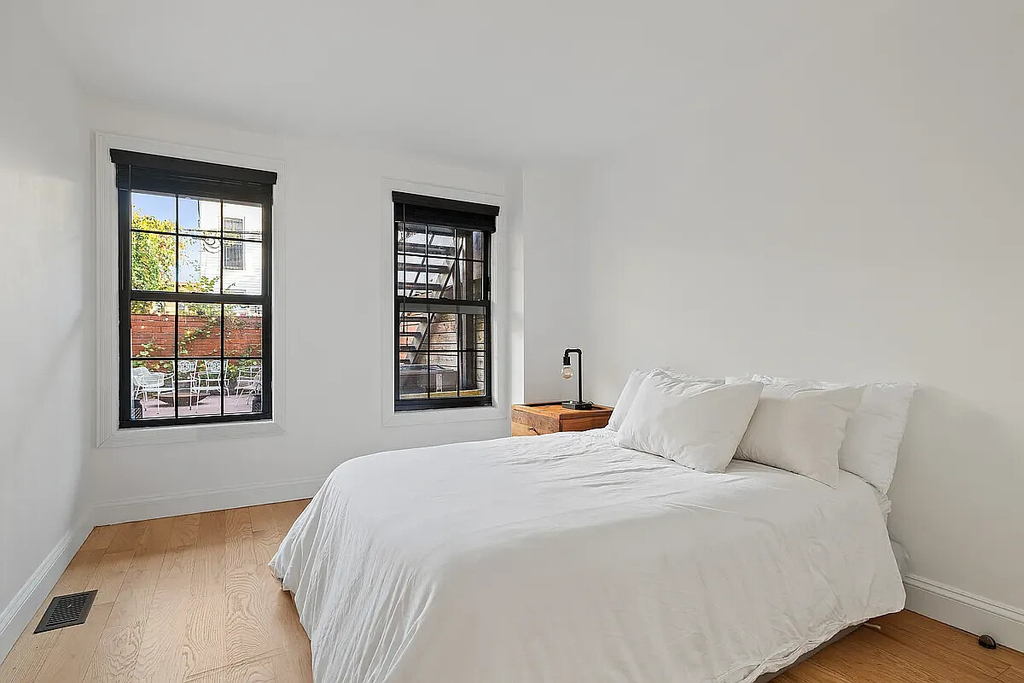170 Schaefer Street - Photo 17