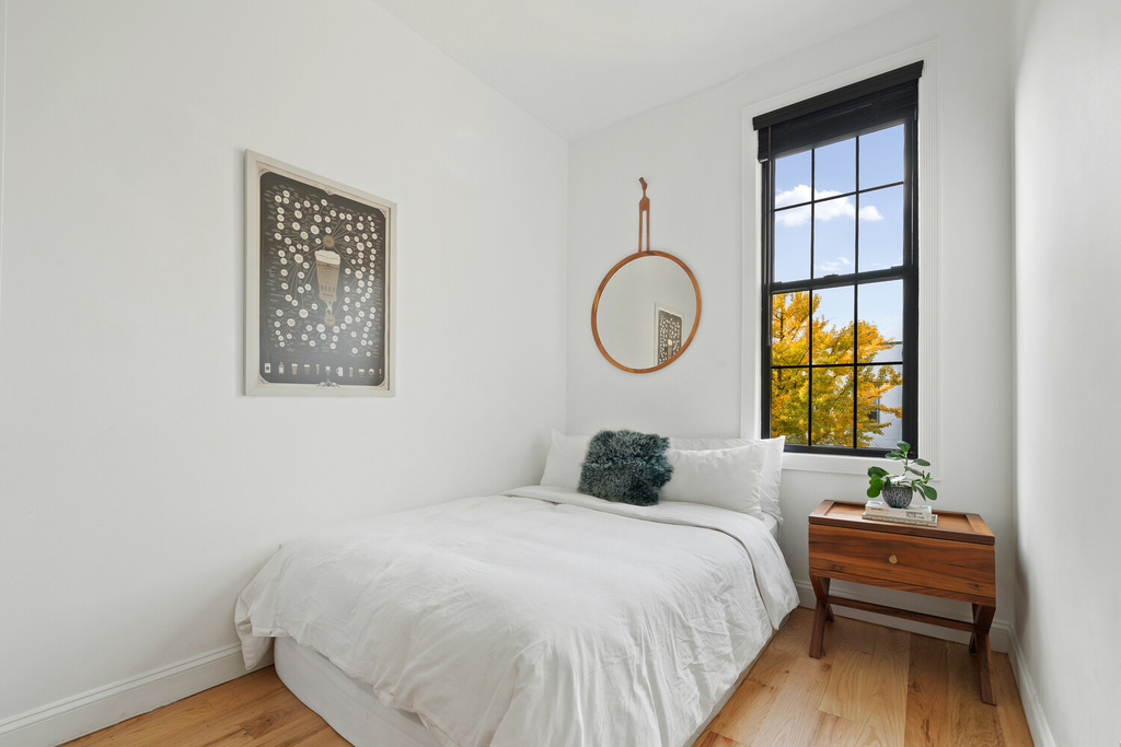 170 Schaefer Street - Photo 11