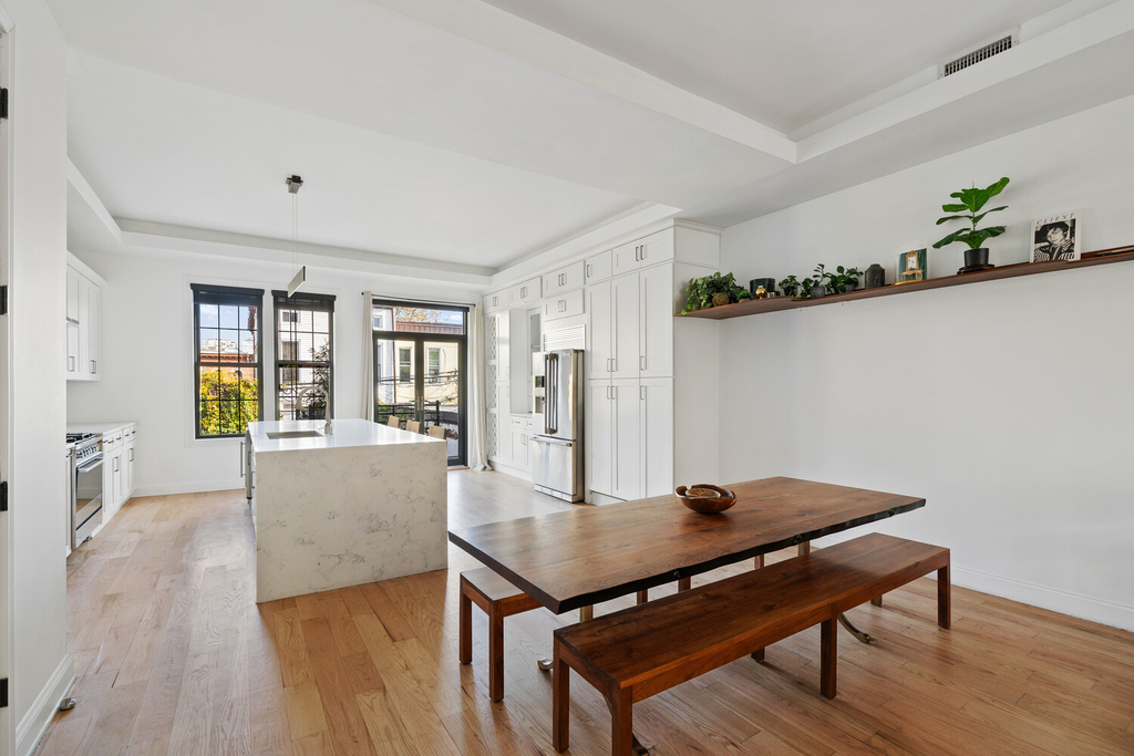 170 Schaefer Street - Photo 6