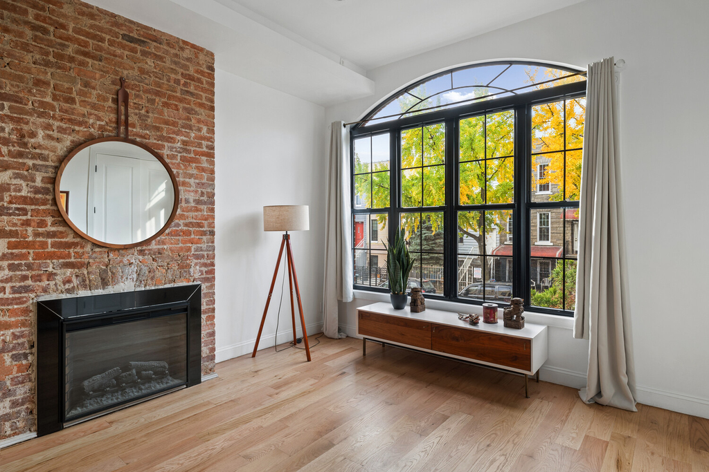 170 Schaefer Street - Photo 7