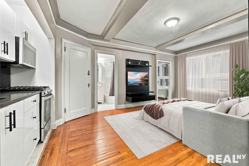 227 E 57th Street - Photo 1