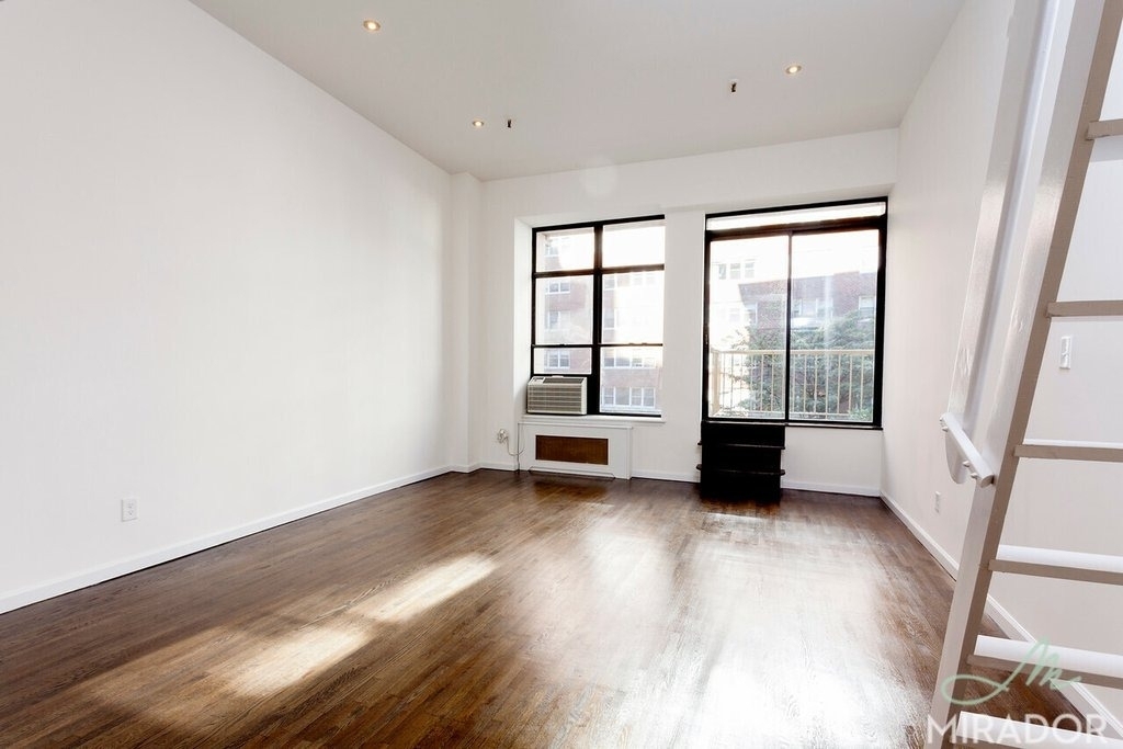 127 4th Avenue - Photo 0