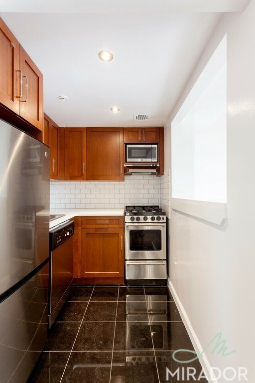 127 4th Avenue - Photo 1