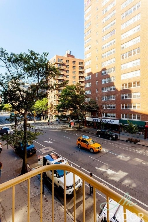127 4th Avenue - Photo 3