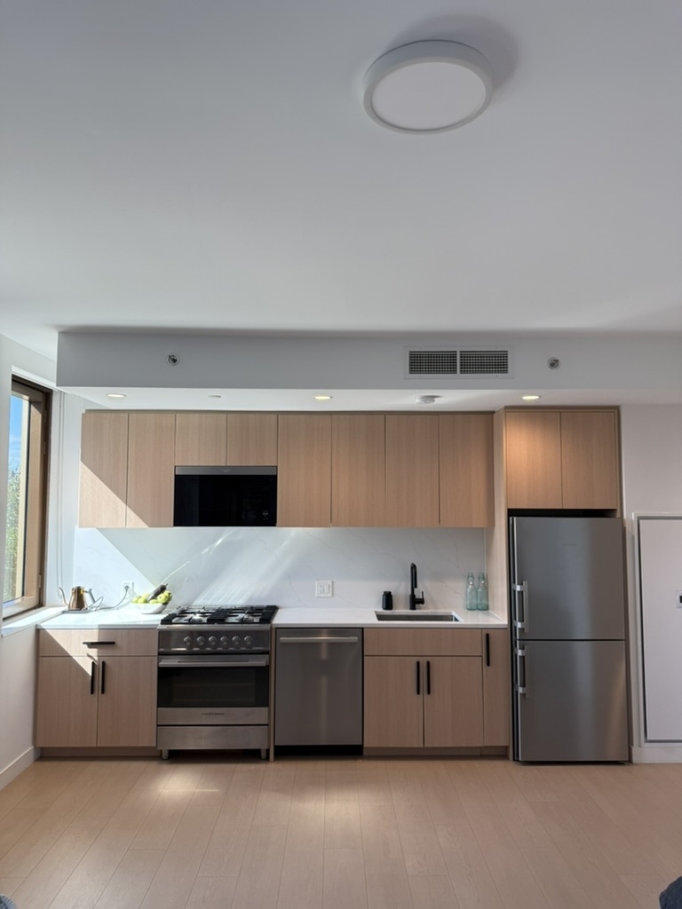 478 Kent Avenue - Photo 5
