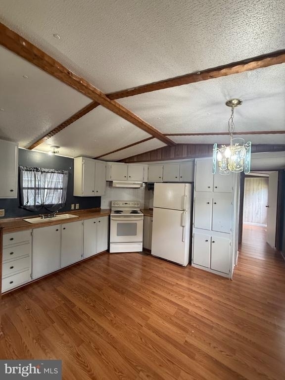 455 Gantt Drive - Photo 2