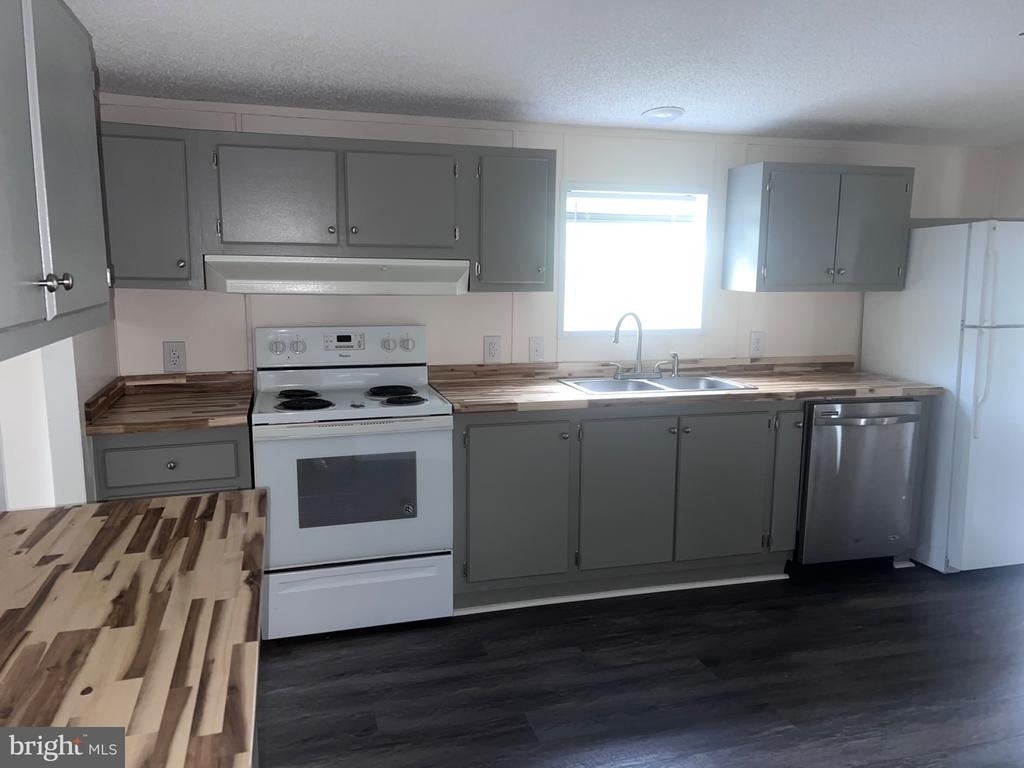 130 Dugan Court - Photo 2