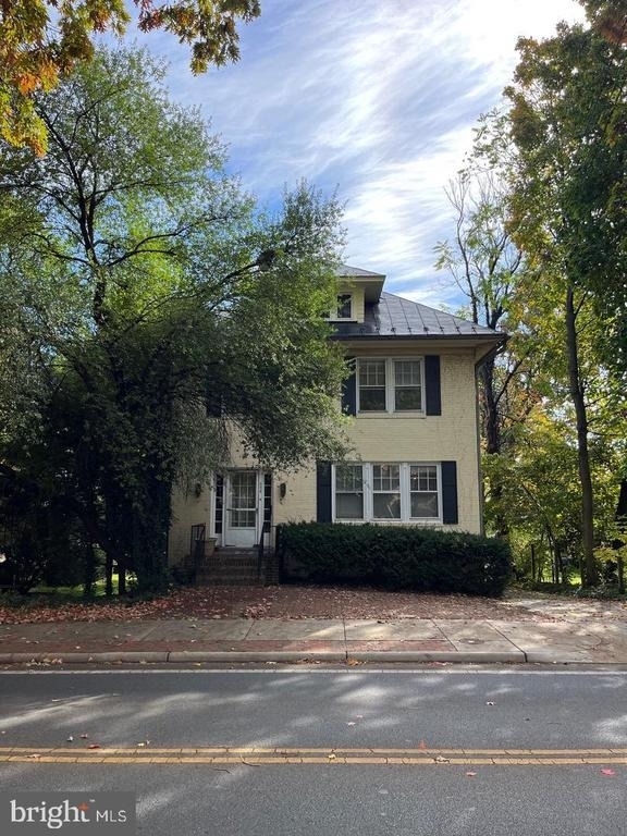208 Fairmont Avenue - Photo 1