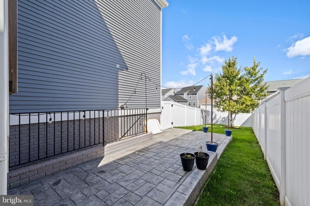 341 Foxglove Way - Photo 36