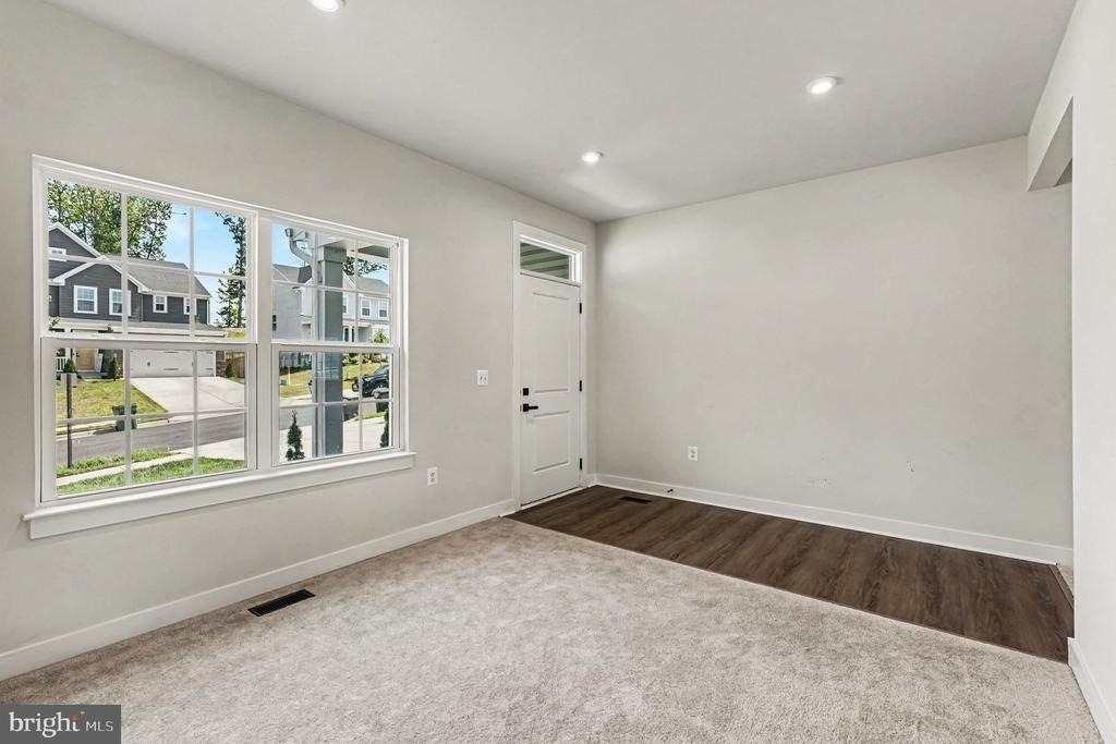 352 Greenstead Drive - Photo 4