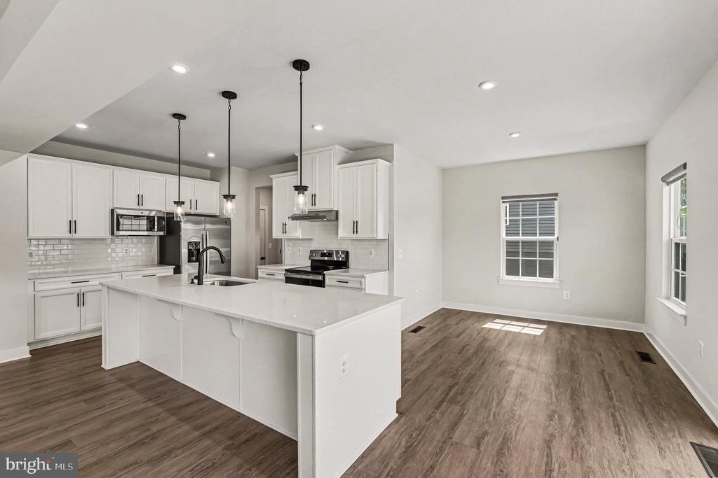 352 Greenstead Drive - Photo 10