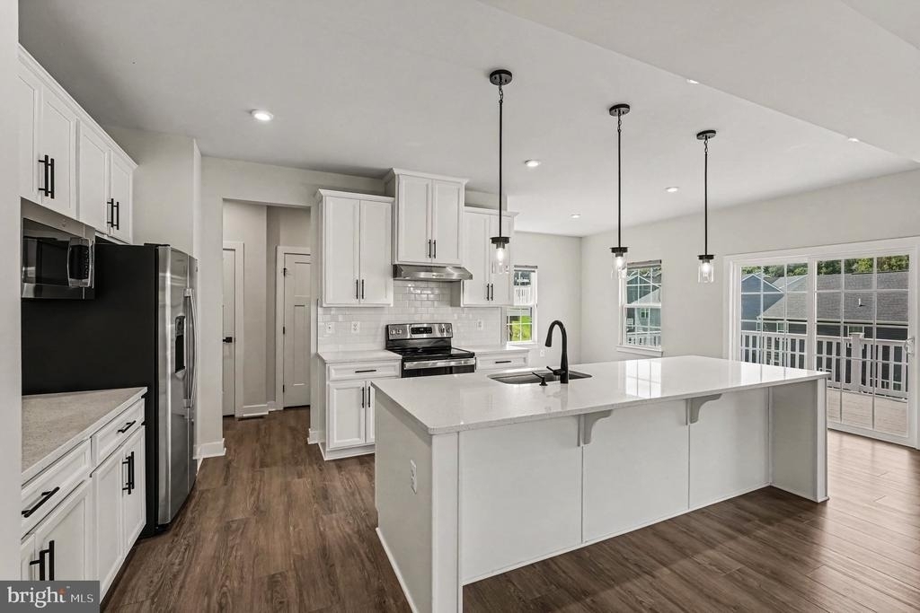 352 Greenstead Drive - Photo 9