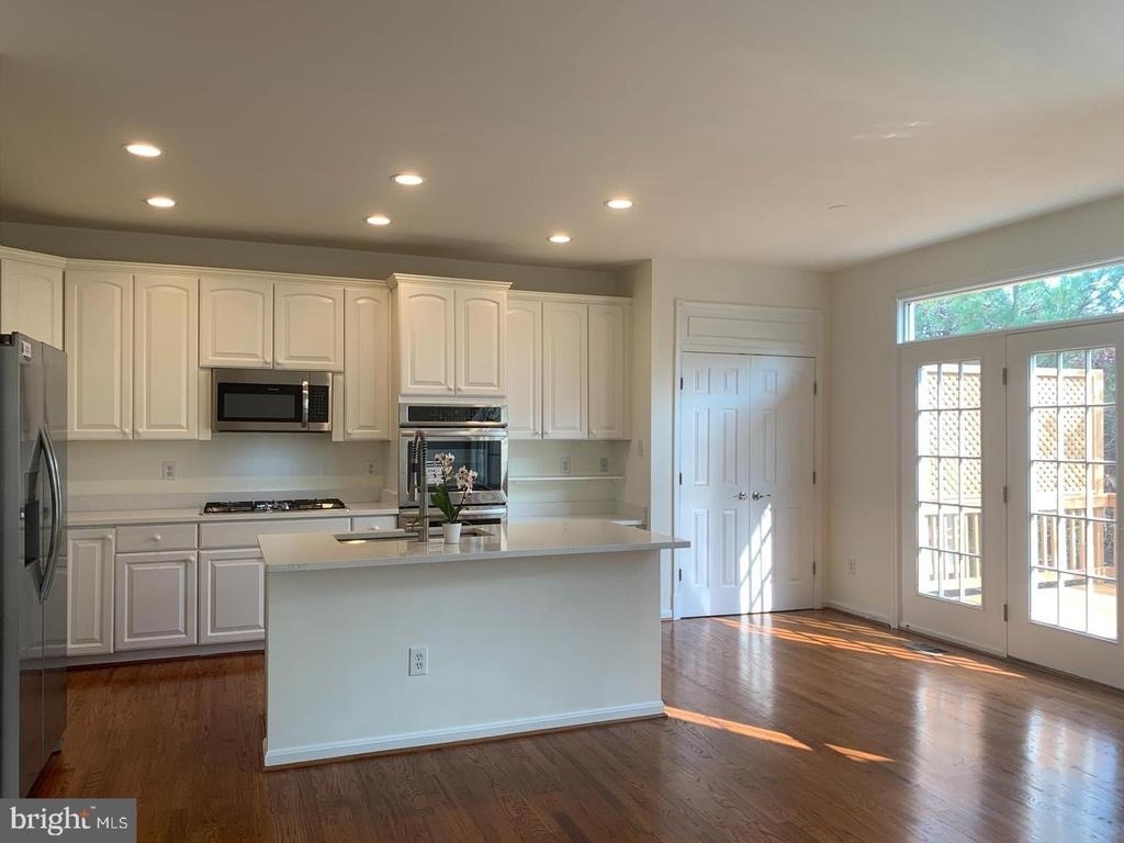 20924 Duryea Terrace - Photo 5