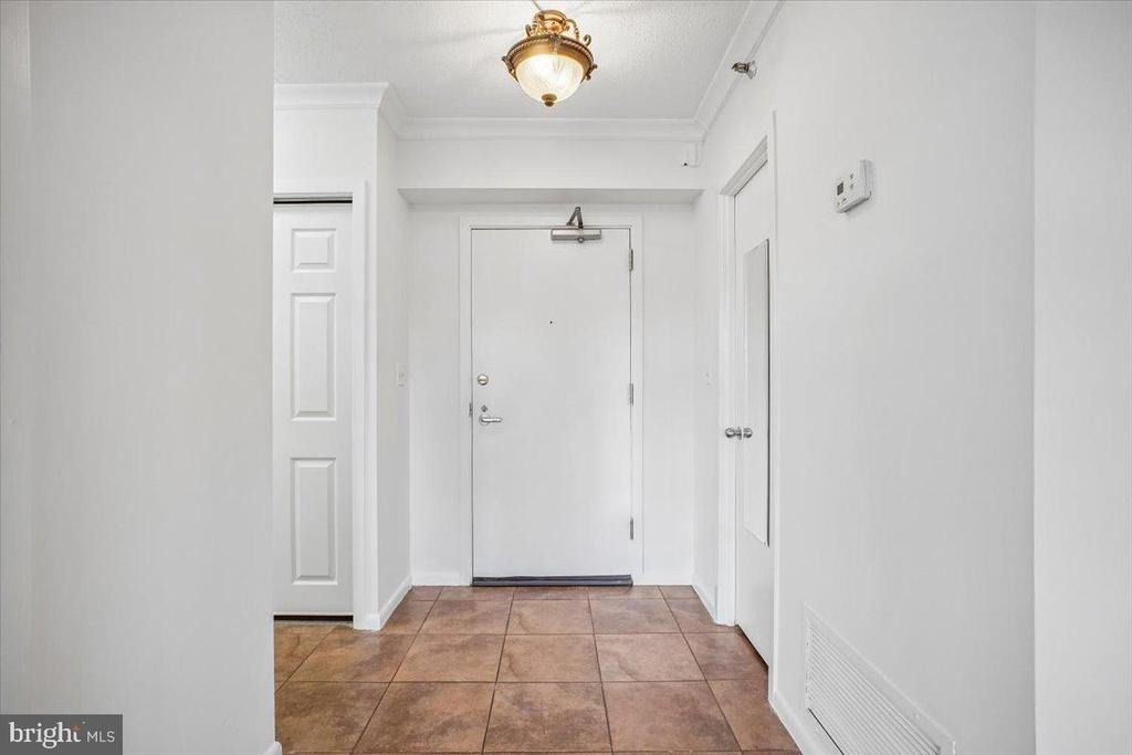 5501 Seminary Road - Photo 3