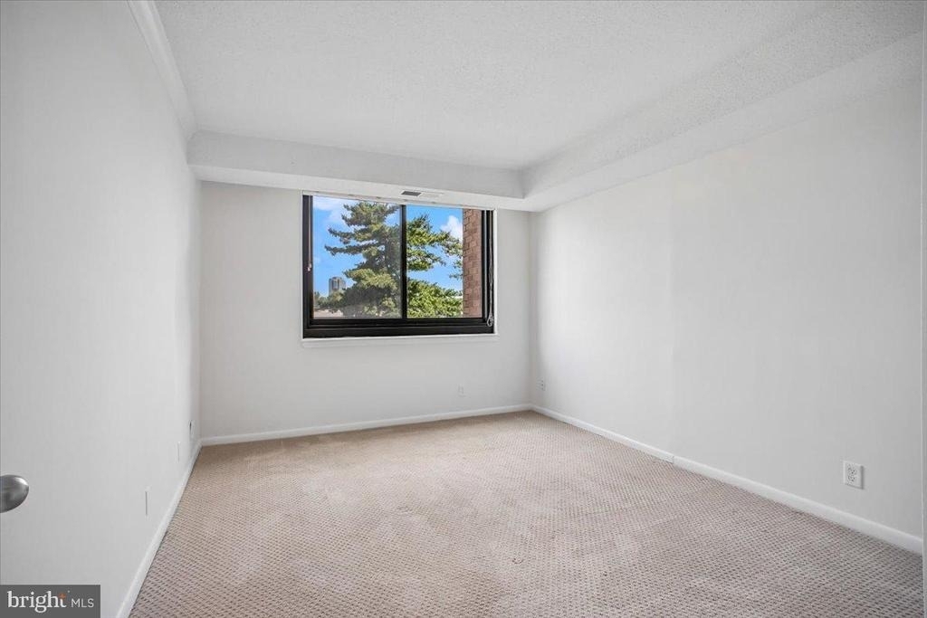 5501 Seminary Road - Photo 26