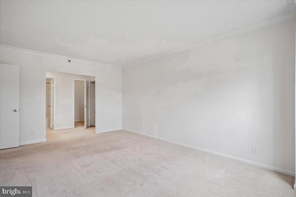 5501 Seminary Road - Photo 25