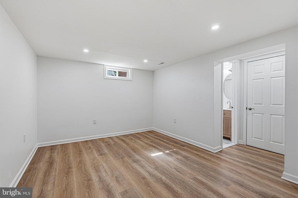 5924 Edgehill Court - Photo 22