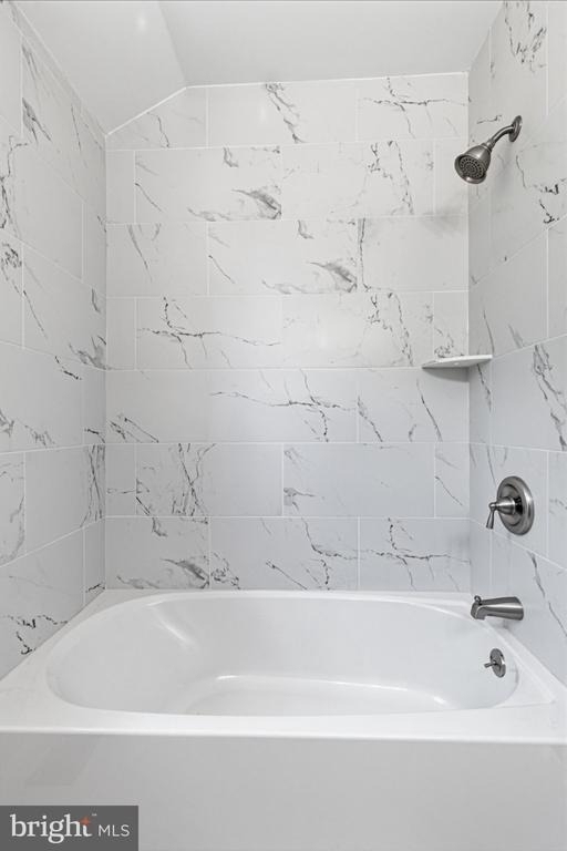 5924 Edgehill Court - Photo 20