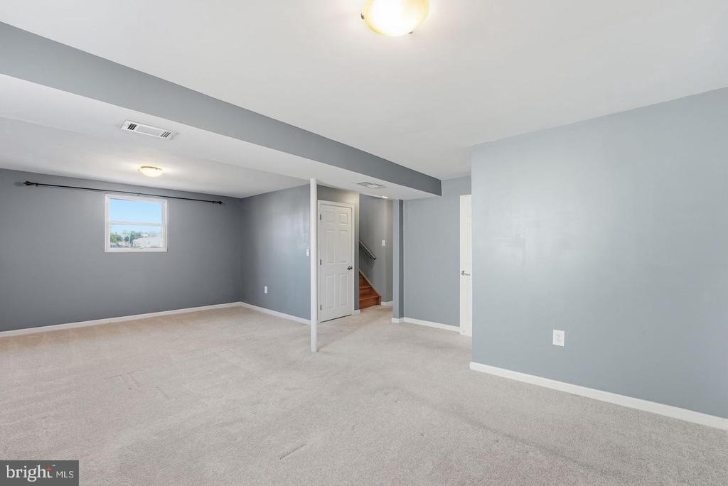7916 Frye Road - Photo 17