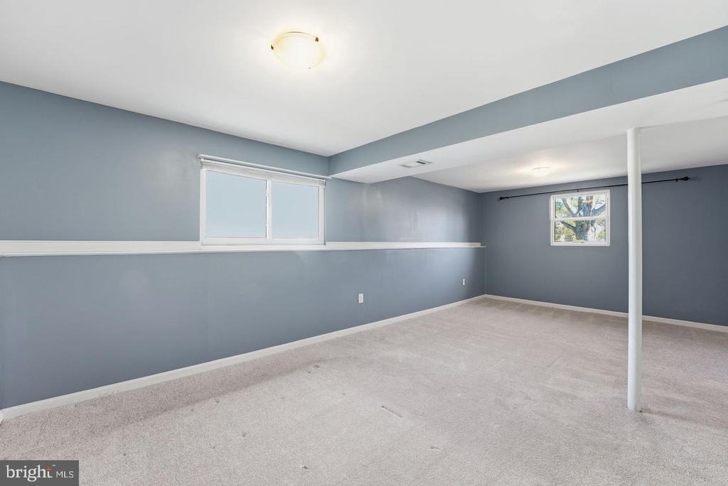 7916 Frye Road - Photo 16