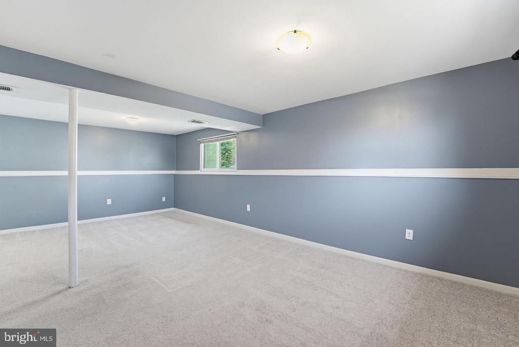 7916 Frye Road - Photo 15