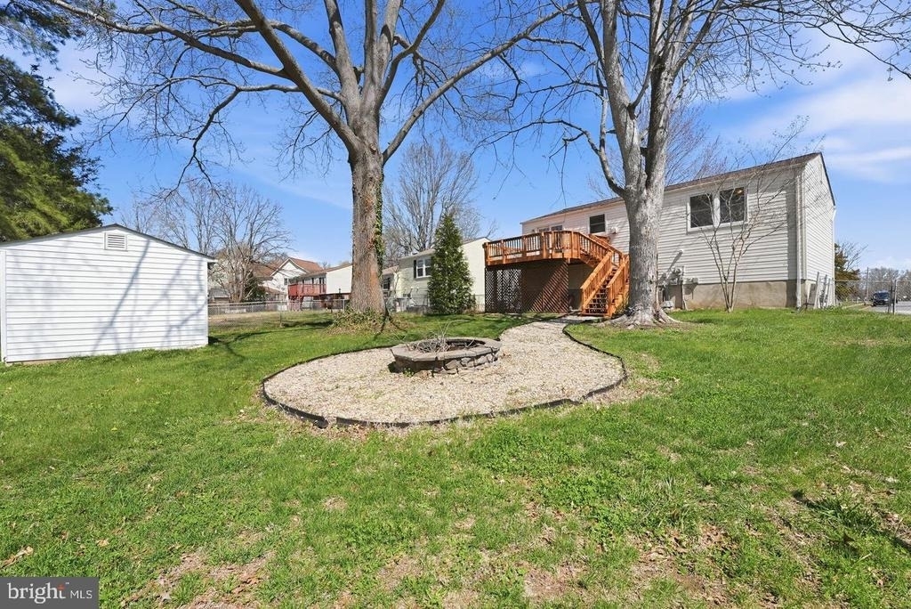7916 Frye Road - Photo 23