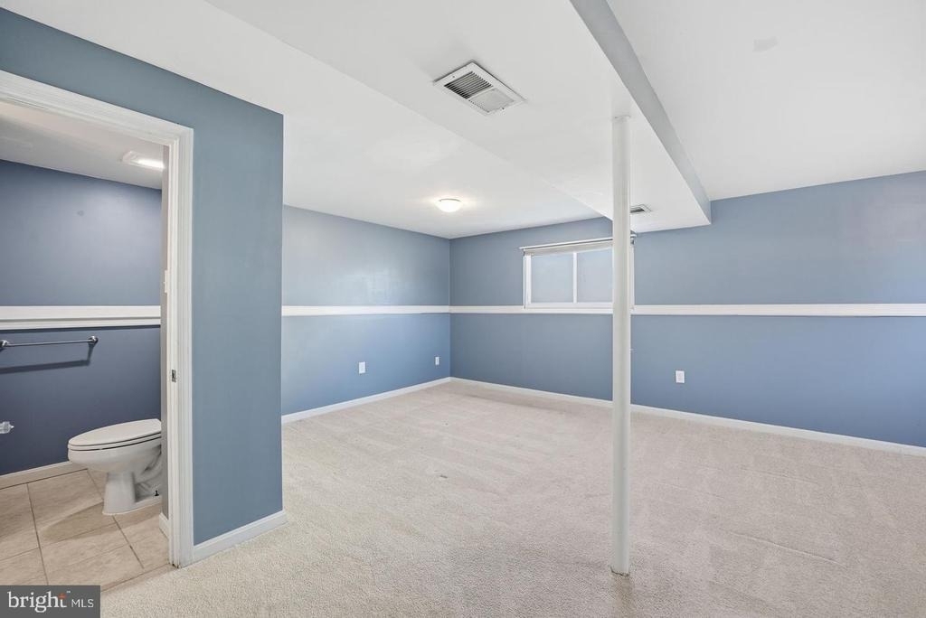 7916 Frye Road - Photo 14