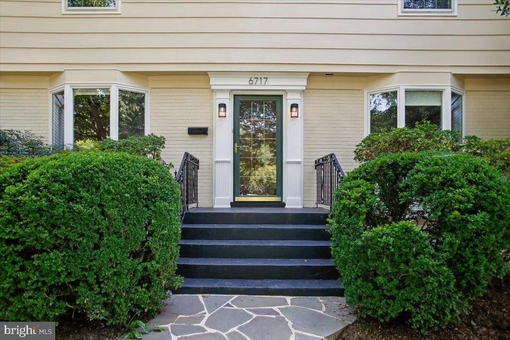 6717 Weaver Avenue - Photo 2