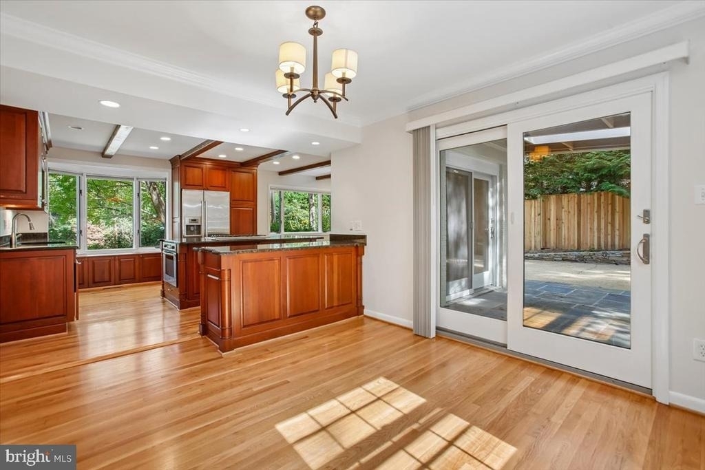 6717 Weaver Avenue - Photo 10
