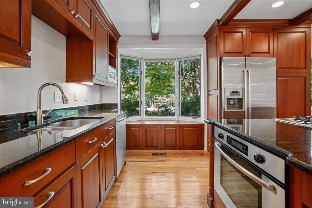6717 Weaver Avenue - Photo 14