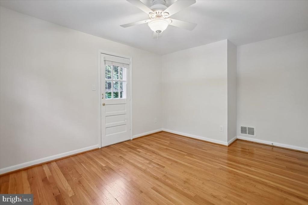 6717 Weaver Avenue - Photo 34