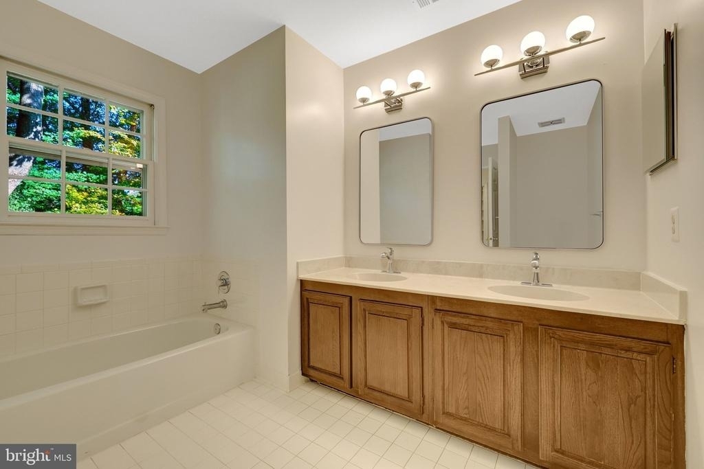 10898 Featherfield Court - Photo 32