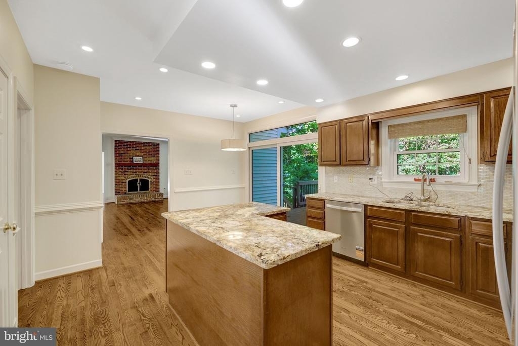 10898 Featherfield Court - Photo 18