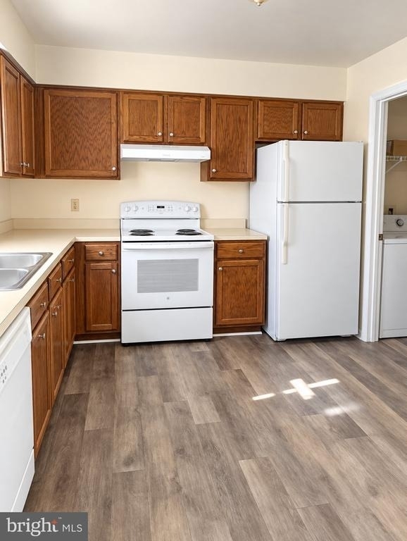 410 Forest Court - Photo 3