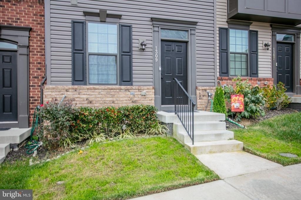 1309 Trestle Drive - Photo 1