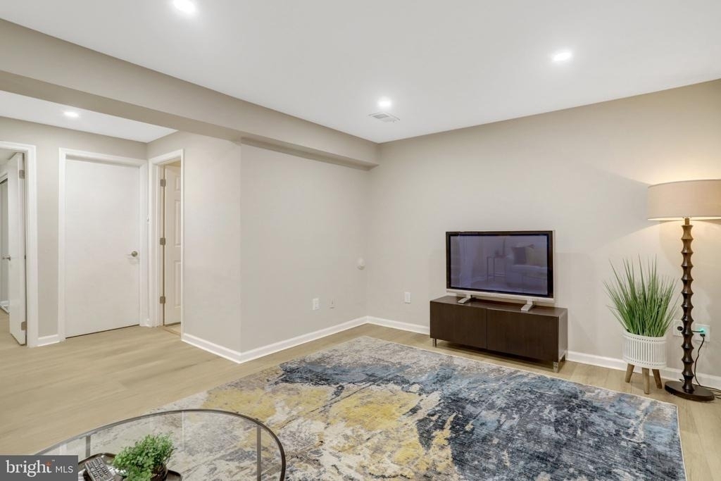 321 Gundry - Photo 40