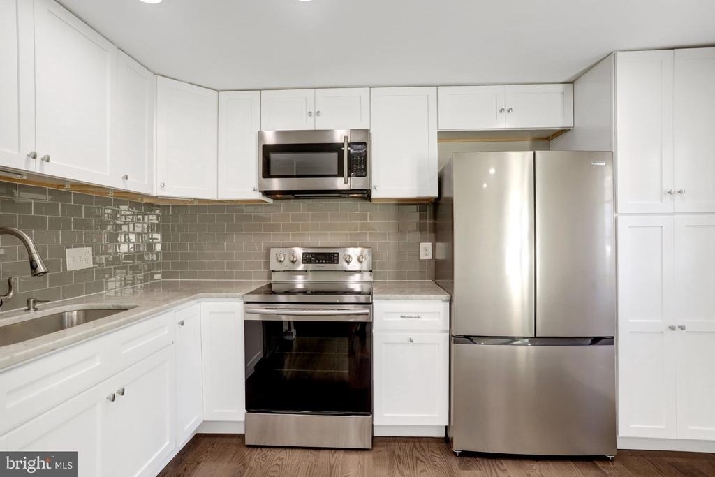 321 Gundry - Photo 2