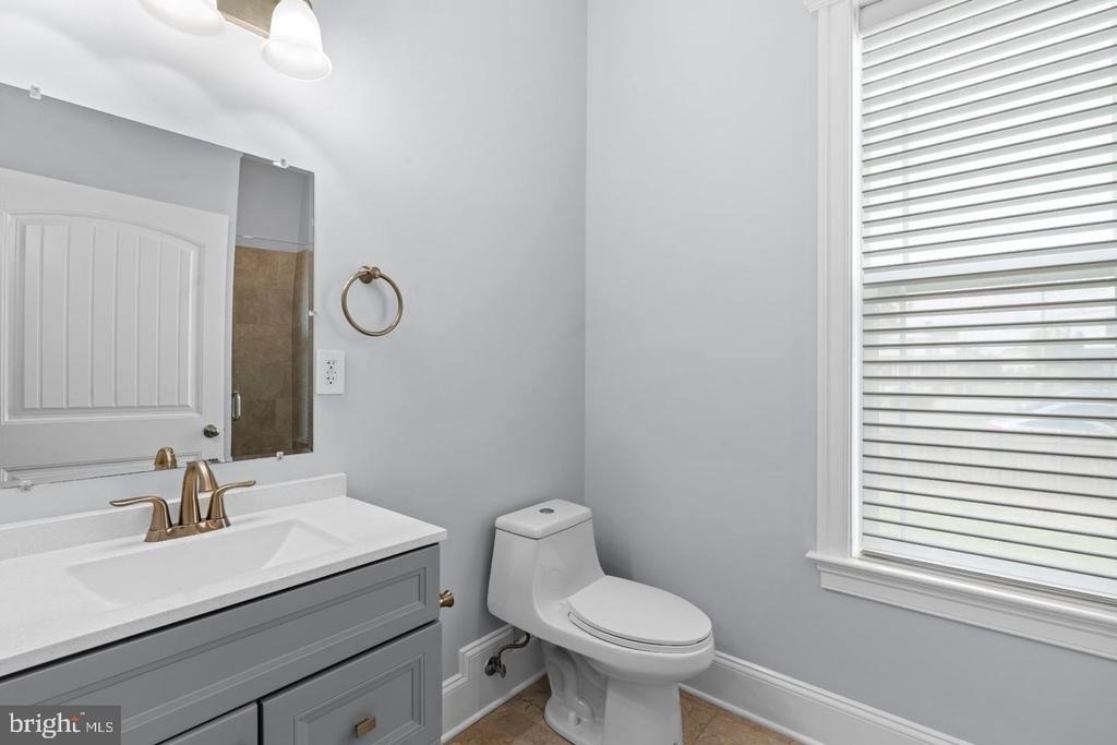 2116 N Culpeper Street - Photo 9