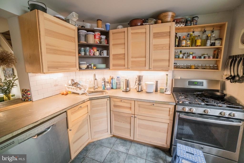 1109 N 3rd Street - Photo 9